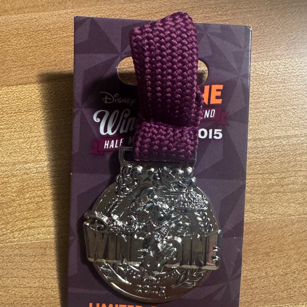 2015 runDisney Wine & Dine Half Marathon Medal pin